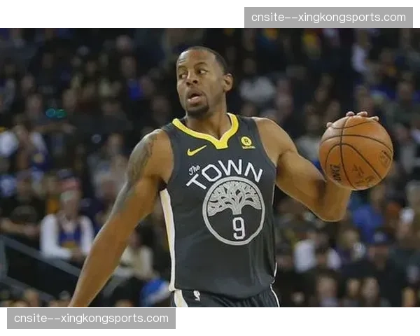 法兰克福乌尊助攻展现视野，替补登场改变比赛走势